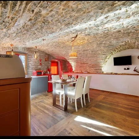 La Cachette .. Lejlighed